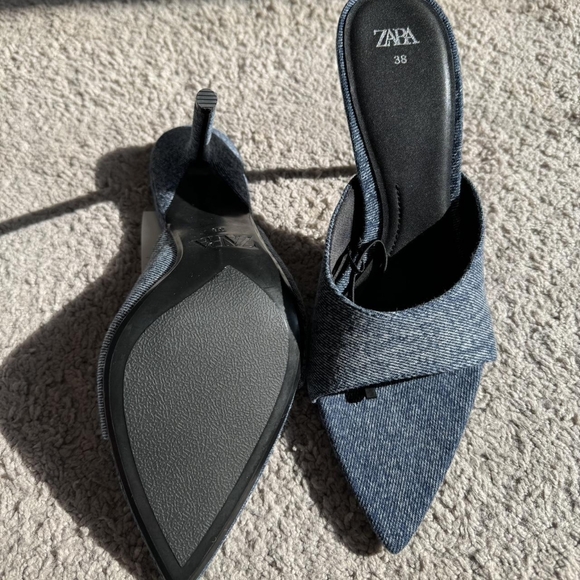 Zara Blue and Navy Knit Denim Pointed Toe Sandals Heels - Picture 7 of 8